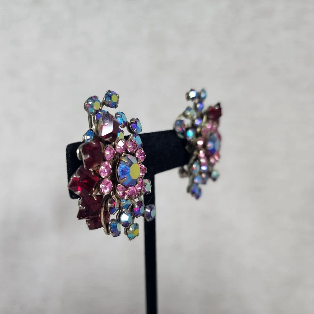 Vintage Starburst Floral Pink Red Clip On Earrings Glam Costume Jewelry